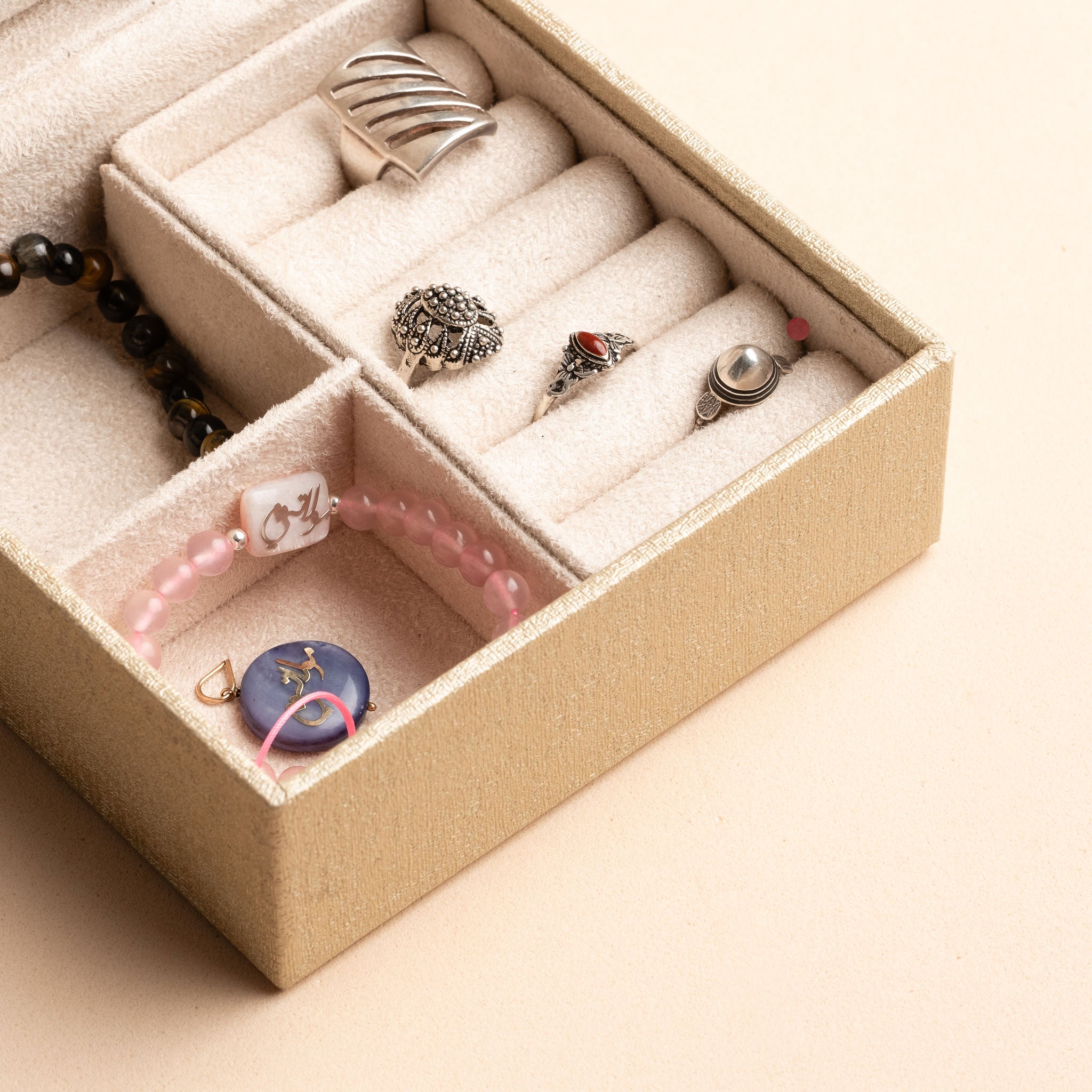 IDYR Uynan Wooden Jewellery Box I | Handmade Moroccan Leather & Boucherouite
