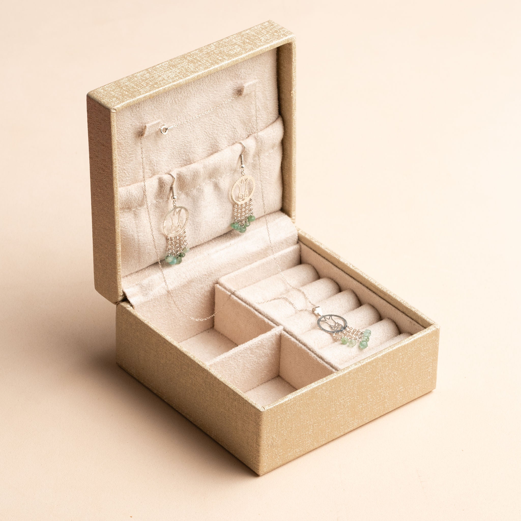 IDYR Uynan Wooden Jewellery Box I | Handmade Moroccan Leather & Boucherouite