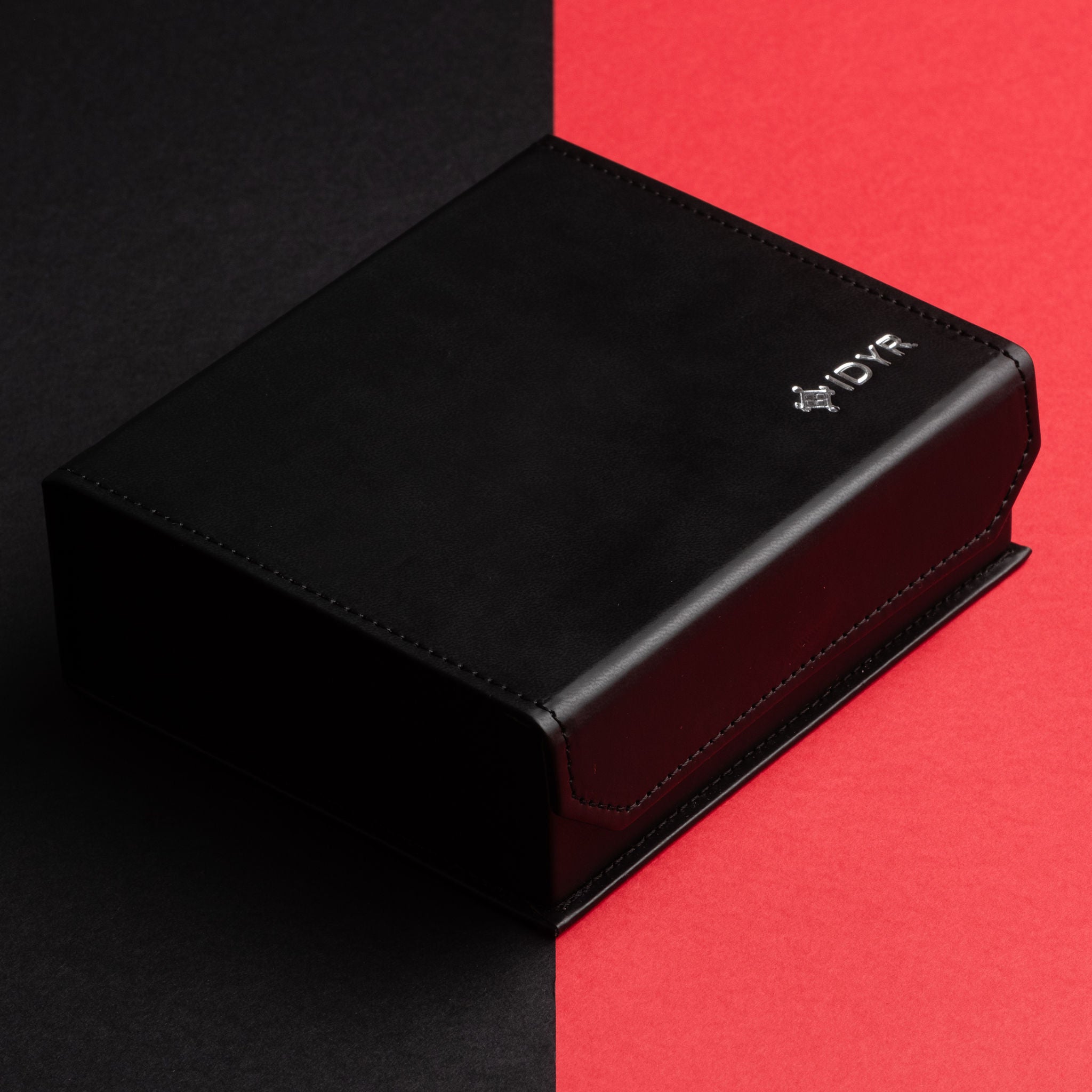 IDYR Coffret Afessas Wallet with Chain in Red  | Handmade Moroccan Leather & Boucherouite