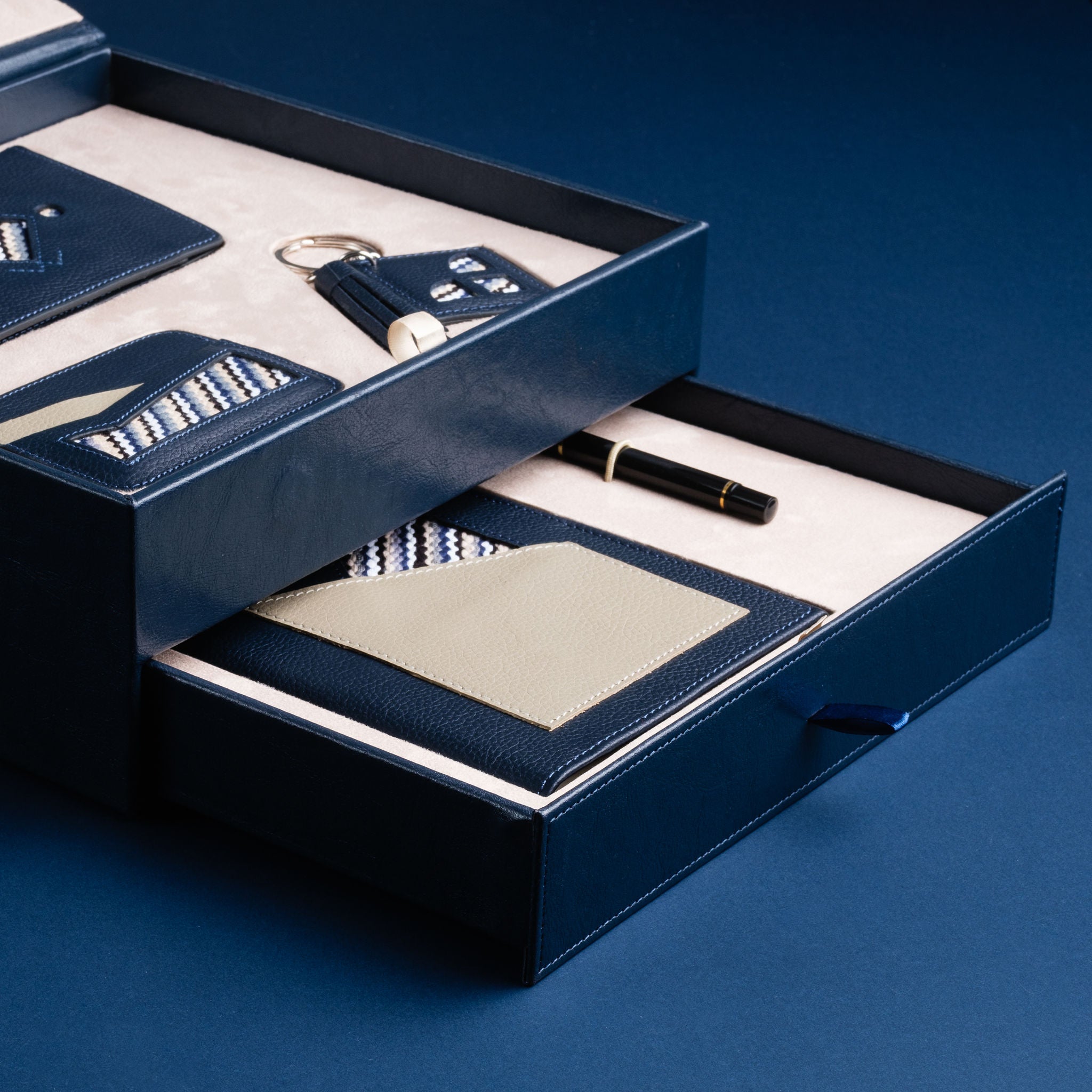 IDYR Tawant Gift Set in Blue   | Handmade Luxury Moroccan Leather Coffret