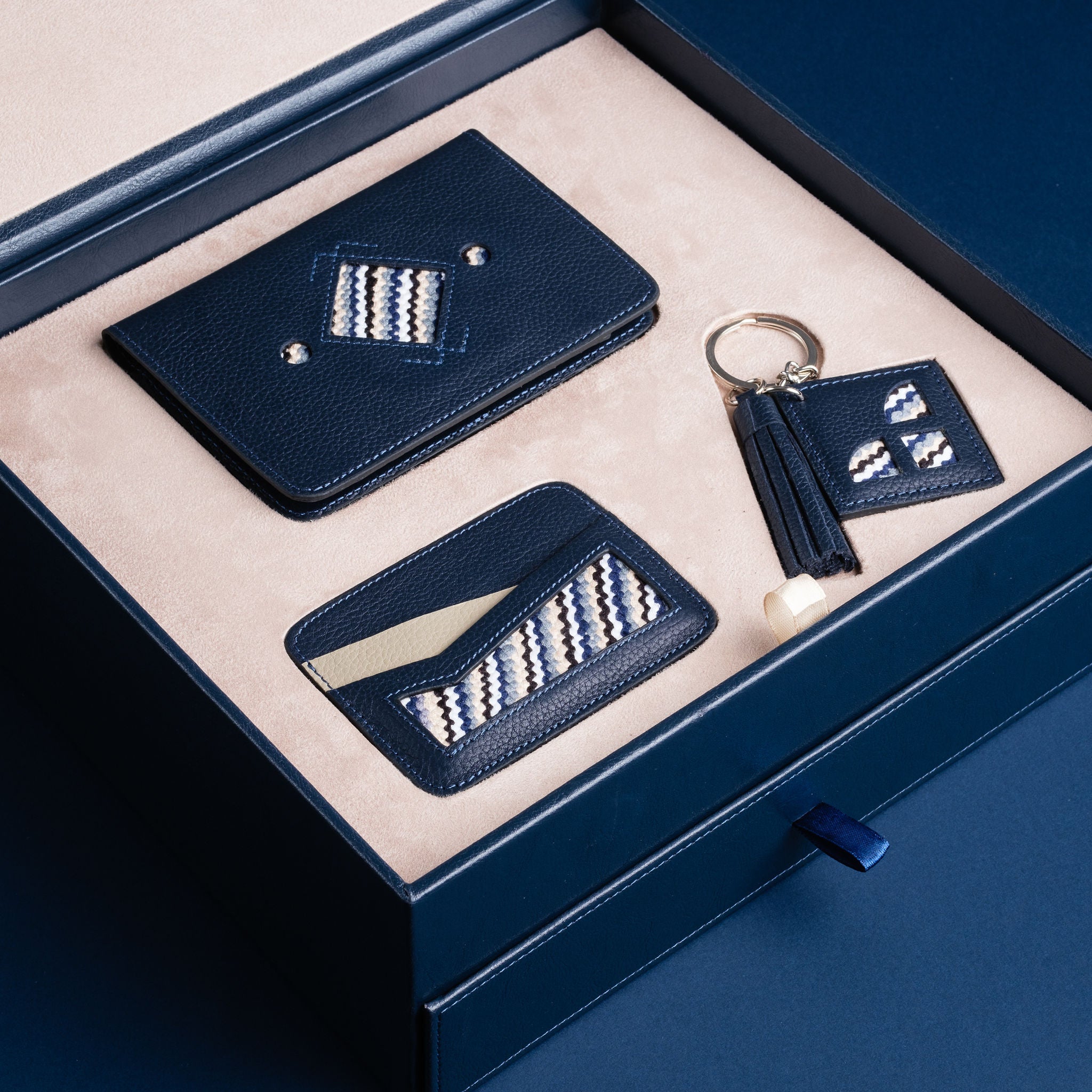 IDYR Tawant Gift Set in Blue   | Handmade Luxury Moroccan Leather Coffret
