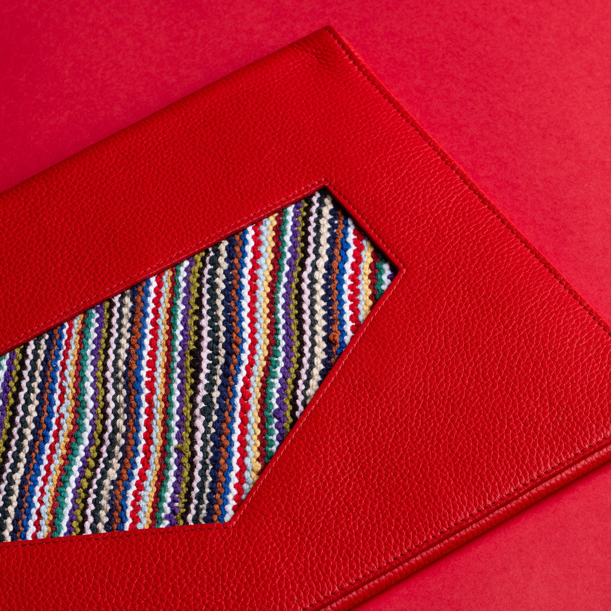 IDYR Ltam Ikhoy 10 Tablet & PC Sleeve in Red | Handmade Luxury Leather