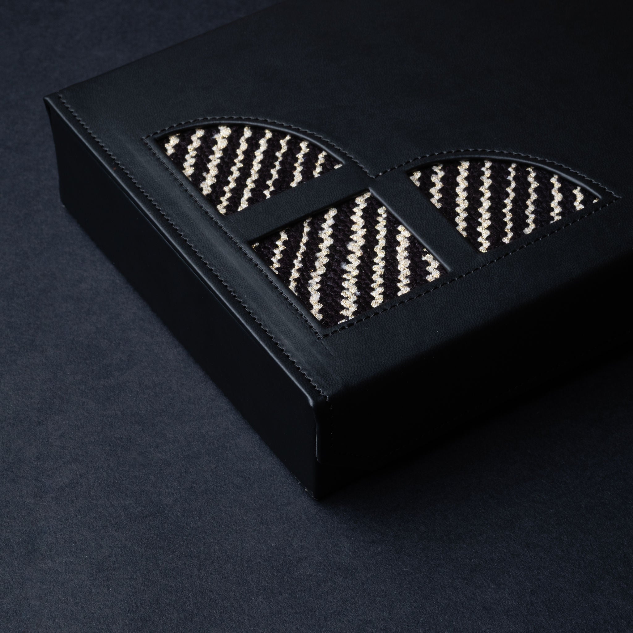 IDYR Khmissa Gift Set in Black | Handmade Moroccan Leather & Boucherouite
