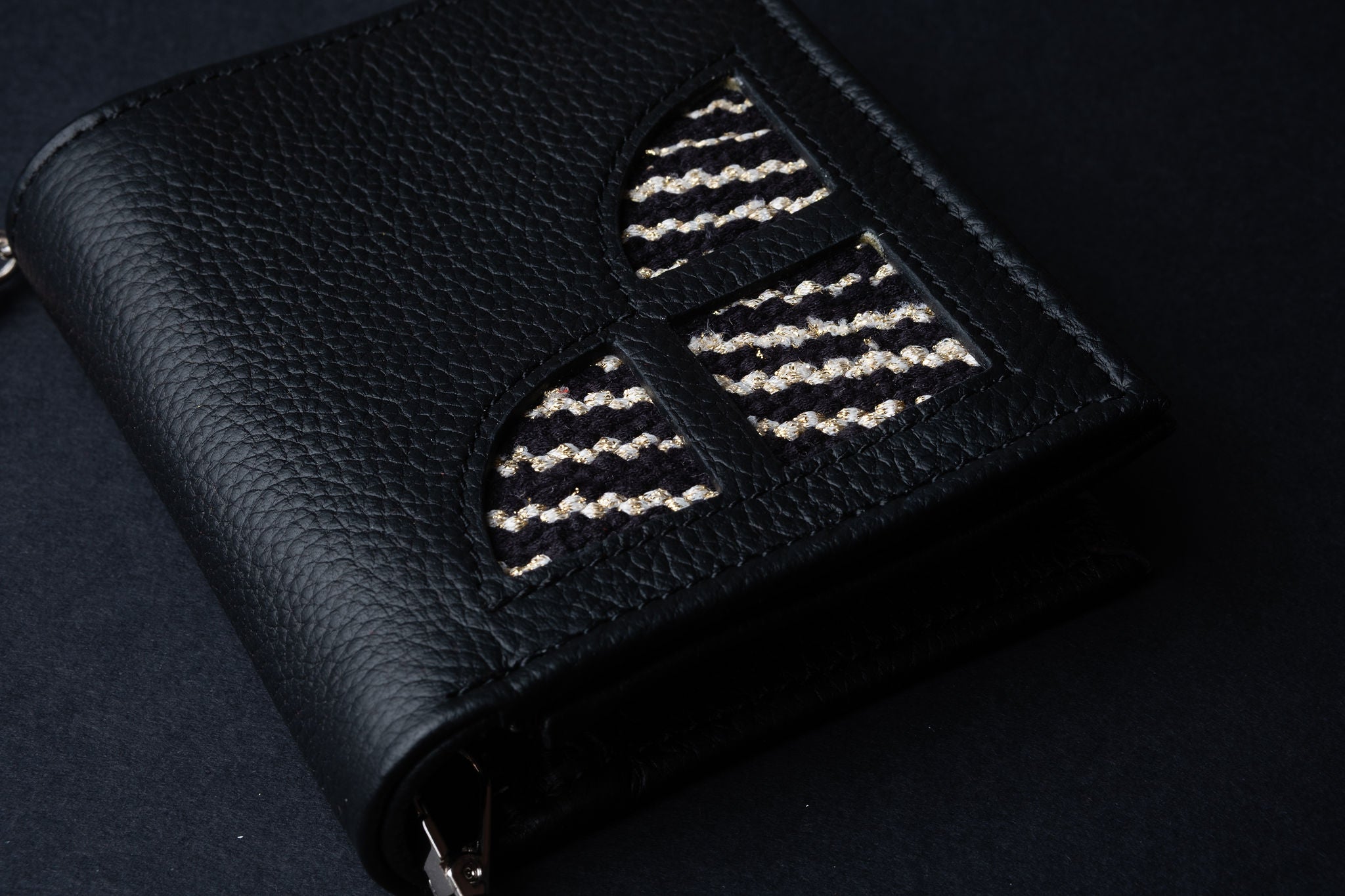 IDYR Khmissa Gift Set in Black | Handmade Moroccan Leather & Boucherouite
