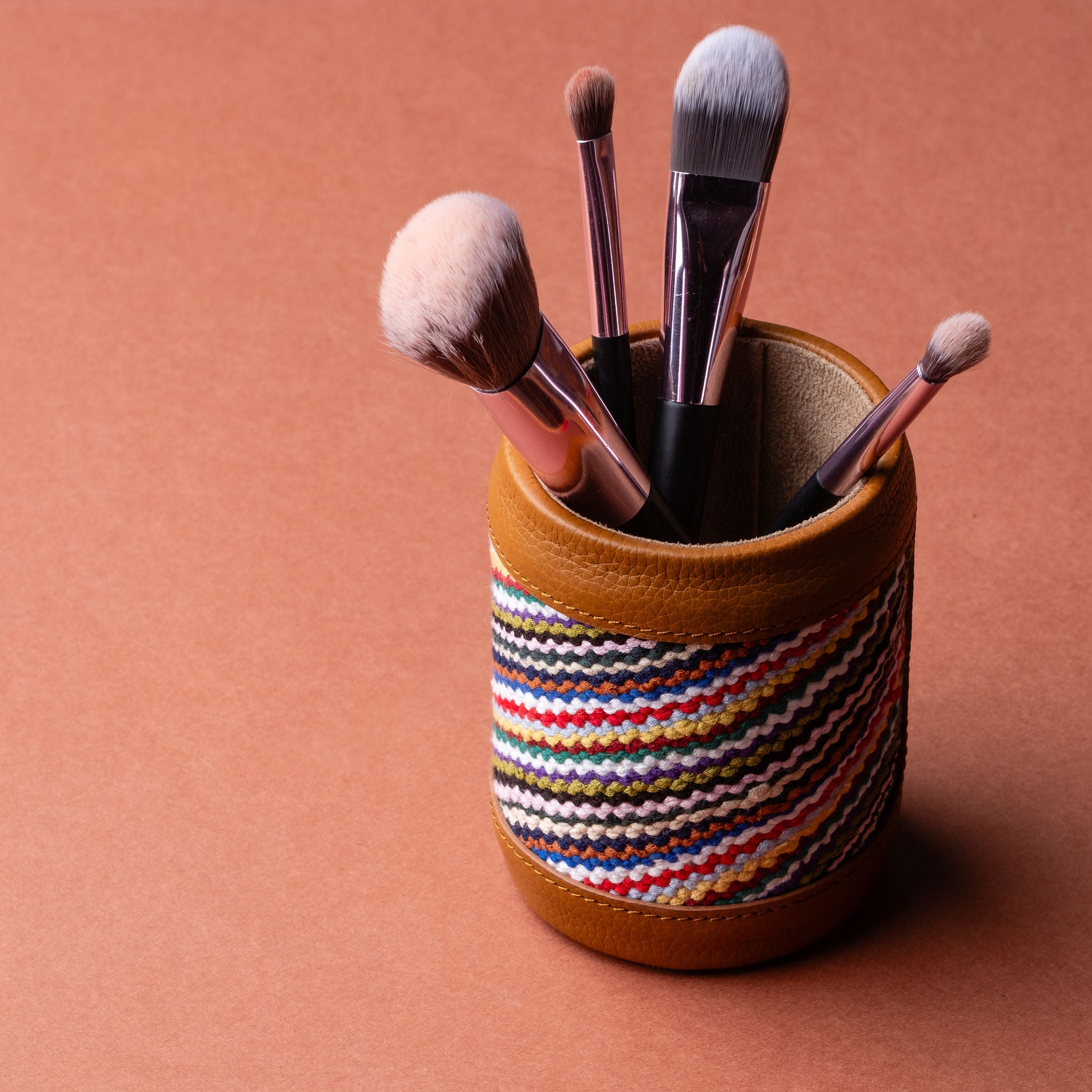 IDYR Akas Pen Holder in Brown | Handmade Handwoven Moroccan Leather Desk Accessory